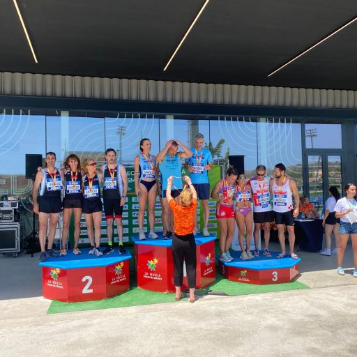 Relevo 4x400 Mixto-40 (Nuria Grijalba, Marina De Benito, Daniel Belmonte y José Luis Regidor)